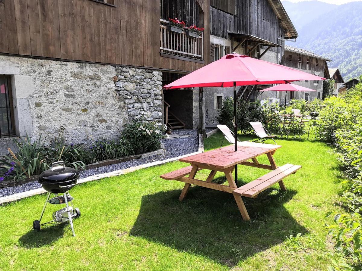 Chez Lucienne, Jacuzzi Et Sauna Samoëns Exterior foto